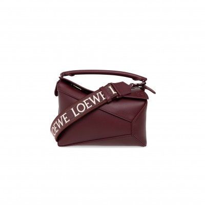 LOEWE SATIN BURGUNDY MONOCHROME SMALL PUZZLE EDGE BAG (25*18*10cm) 